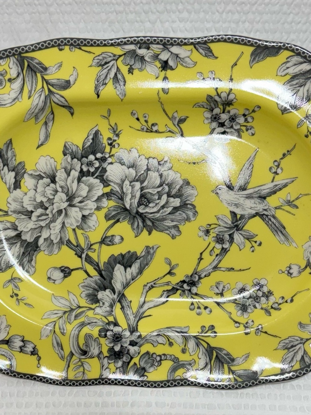 222 FIFTH ADELAIDE YELLOW PLATTER PORCELAIN NEW 14 INCH